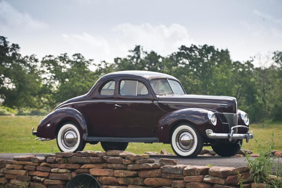  Ford DeLuxe Coupe 1940 года  (фото 24 из 25)
